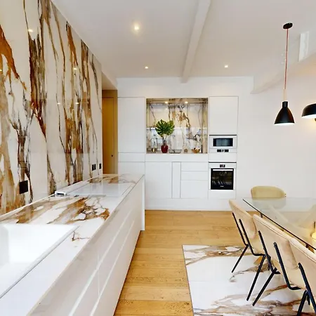 Bluestay 49 - De Charme Apartamento